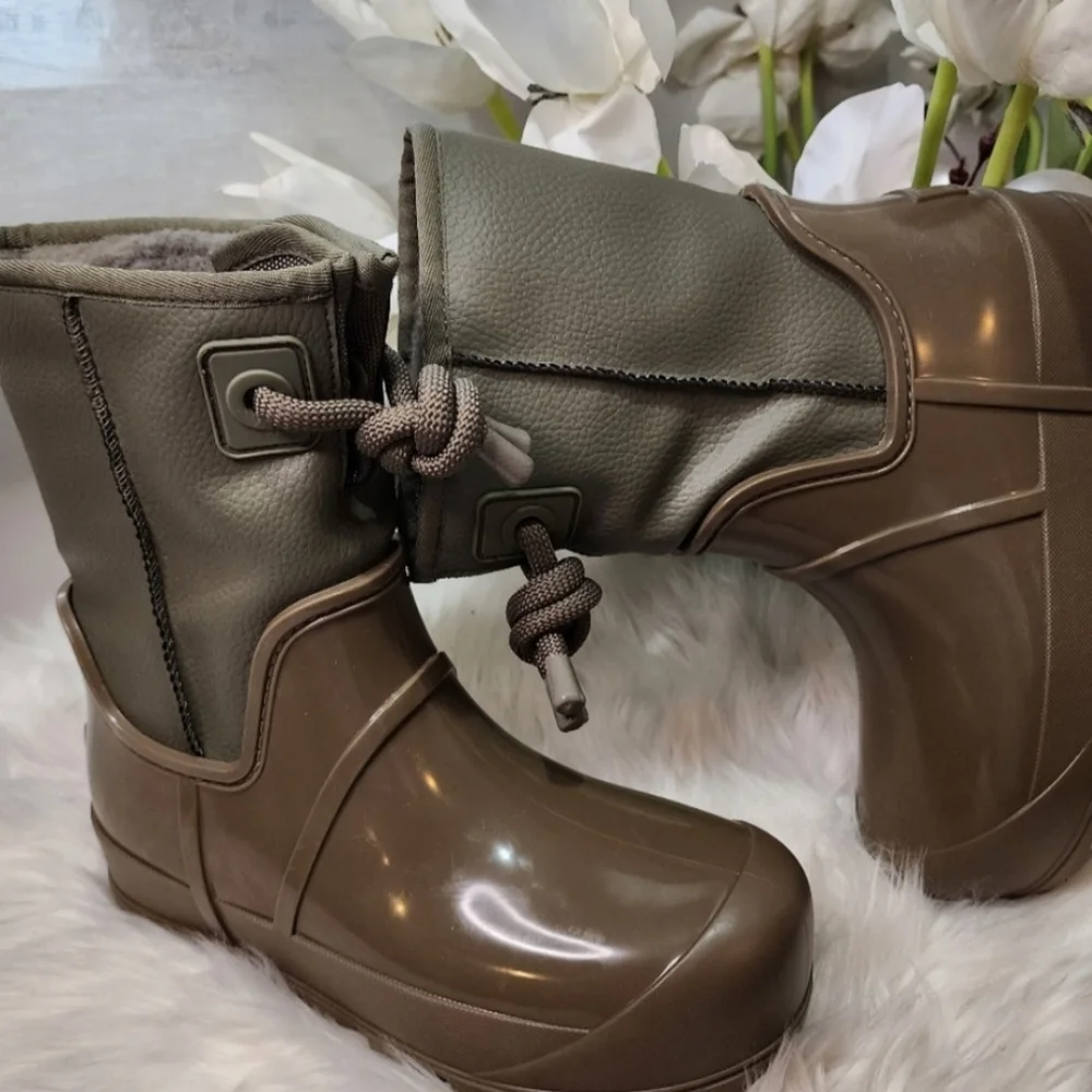 UGG Raincloud Lace Boots Olive Green Women new